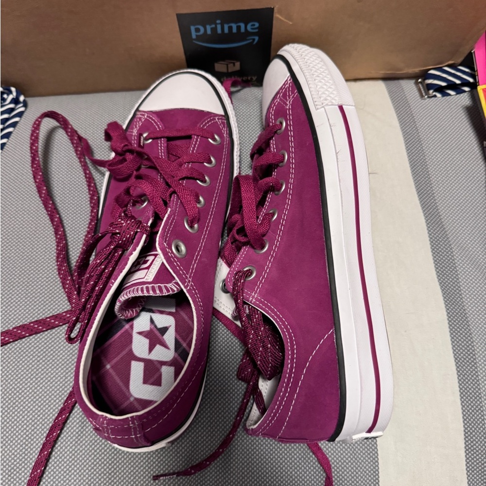 Chuck Taylor Pros BRAND NEW M7/W9